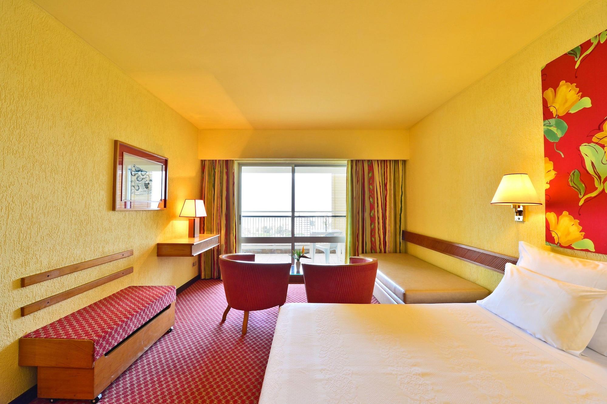 Pestana Blue Alvor Beach Exterior photo A room at the hotel