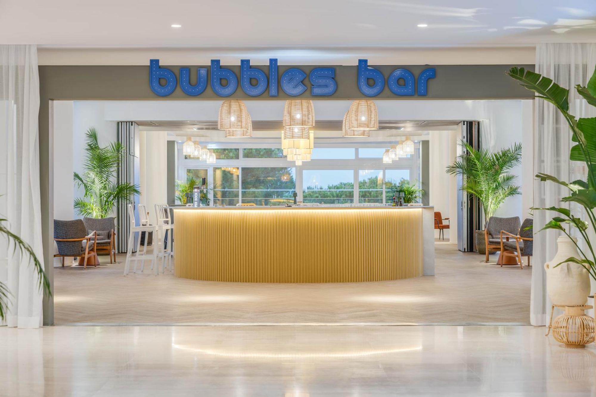 Pestana Blue Alvor Beach Exterior photo Bubbles Bar